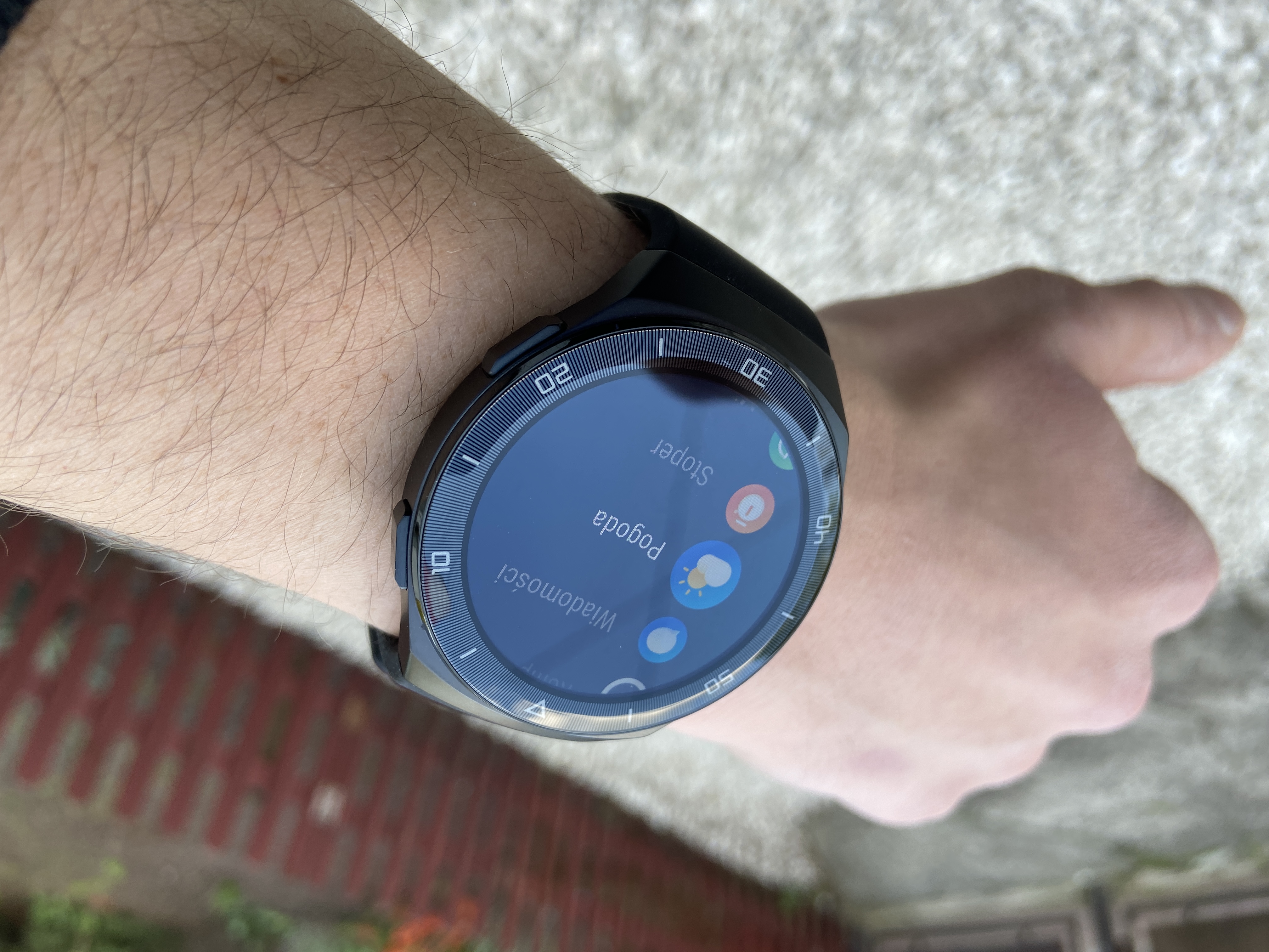 Huawei Watch GT 2e - test sportowego smartwatch'a z wytrzymałą baterią