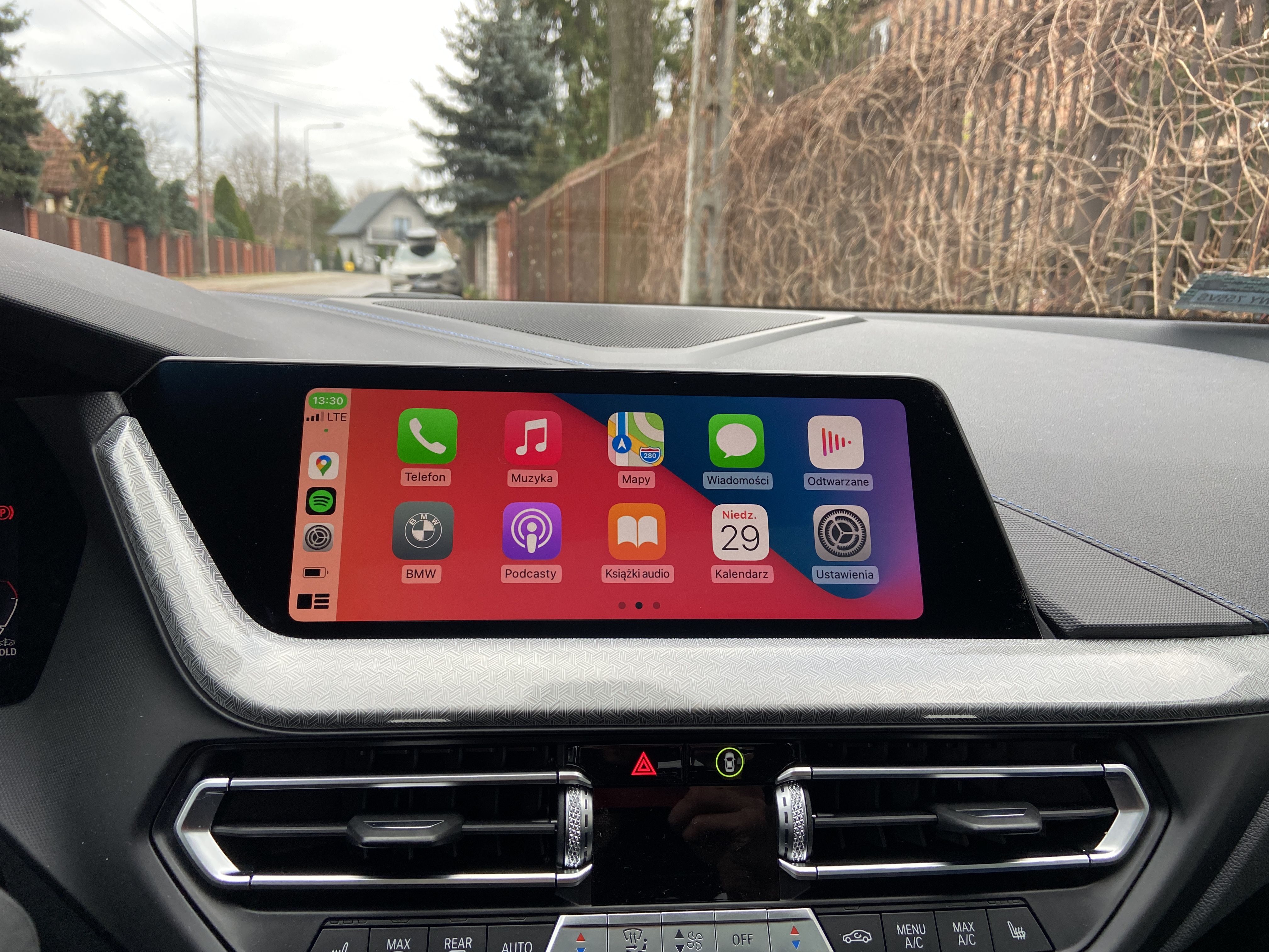Jak poprawnie skonfigurować bezprzewodowe Apple CarPlay