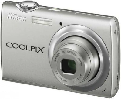 Nikon Coolpix S225, czyli 10 MP dla początkujących 