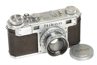 Najstarszy Nikon na aukcji w Wiedniu