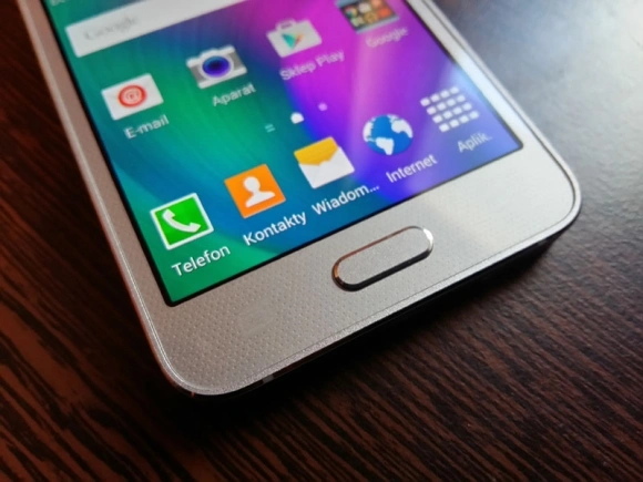Galaxy A3 - najlepszy smartfon za 1000 zł?