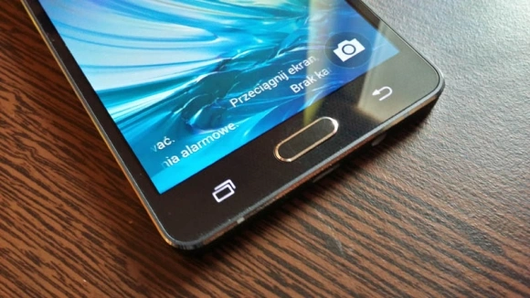 Galaxy A5 – rywal iPhone'a 6 za 1499 zł