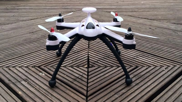 Test drona Flying 3D X8