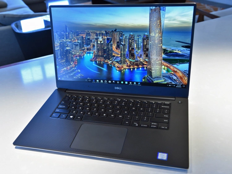 Test laptopa Dell XPS 15 9560