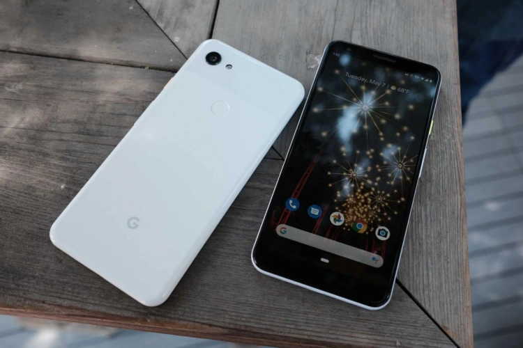Google szykuje dwa nowe średniaki z modemem 5G - czy to Pixel'e 4a?