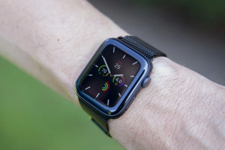 Apple Watch z ekranem LTPO