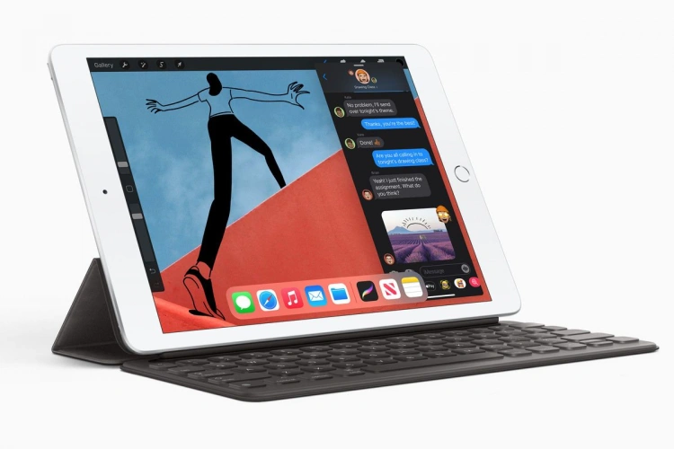 Najnowszy iPad ósmej generacji z akcesoriami