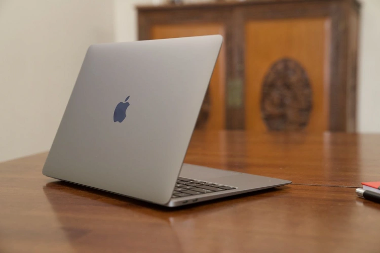 MacBook Air z 2020 roku
Źródło: macworld.com