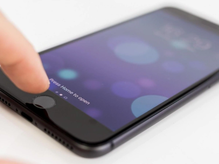 Touch ID w starszym modelu iPhone'a