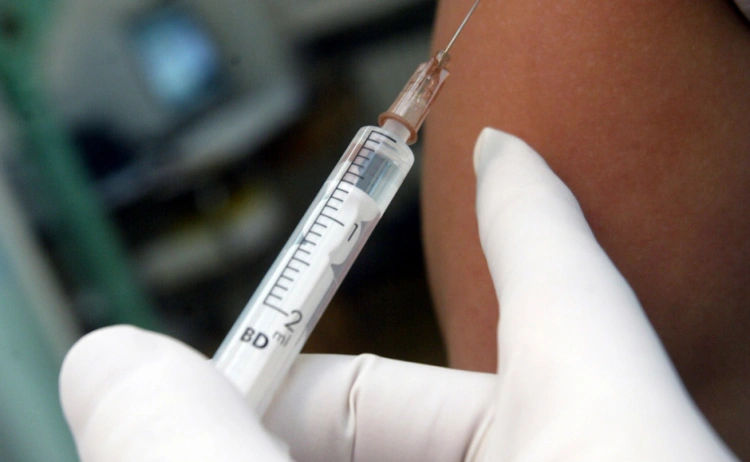 astrazeneca różnice dawek odstęp pomiędzy szczepieniami