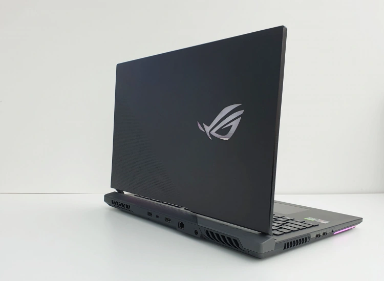 Asus Strix SCAR G733 – jak ujarzmić RTX 3080 w laptopie
