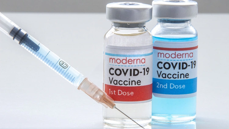 moderna badania zastrzyk przypominający, jedna dawka preparatu ue unia europejska szczepienia szczepionka pfizer mutacje koronawirusa skuteczność