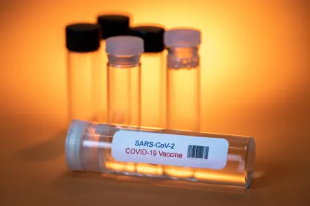 Nowa szczepionka na wszystkie koronawirusy – zabezpieczenie przyszłości i nie tylko