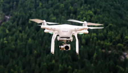 Chcesz zabrać drona na wakacje? O tym musisz pamiętać