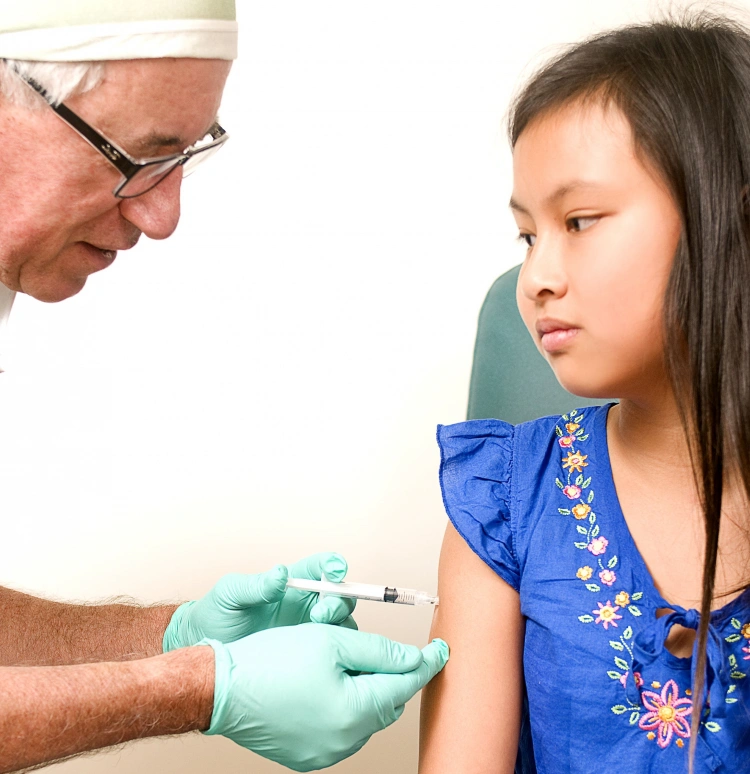testy badania moderna dzieci nastolatki 12 17 lat zatwierdzenie szef szczepionka covid koronawirus