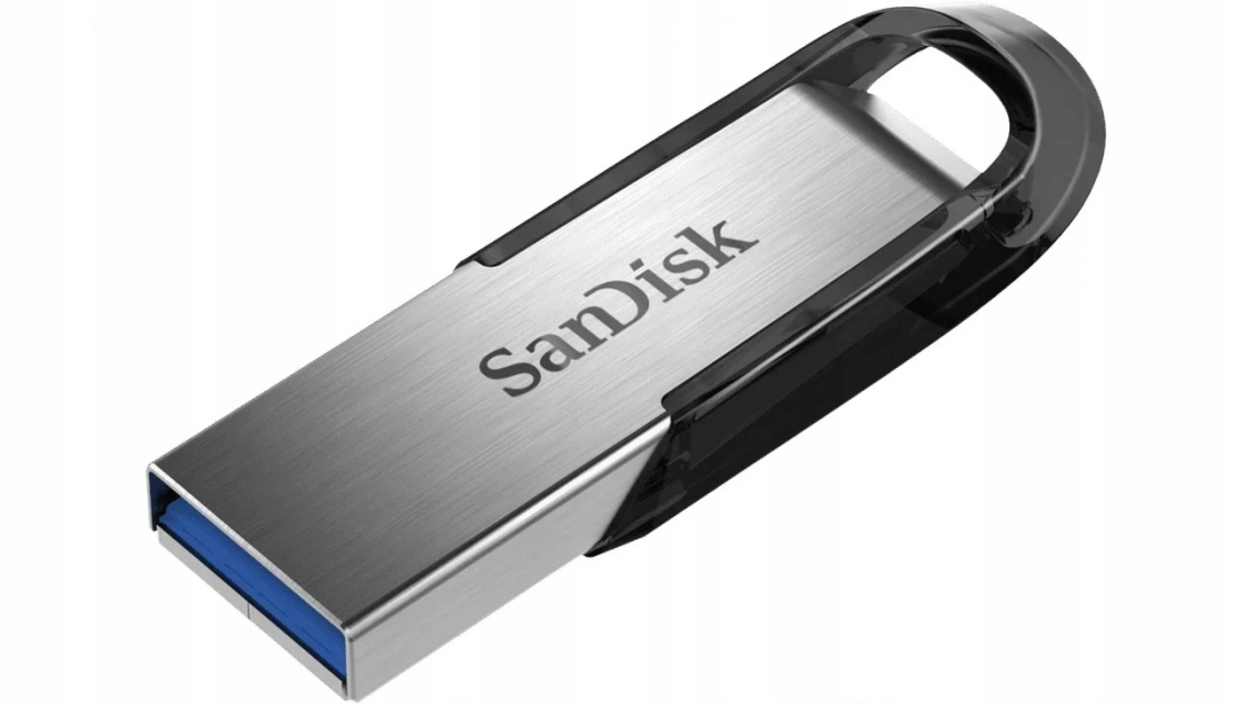 Standard USB 3.0 rozpoznamy po niebieskim kolorze wtyczki