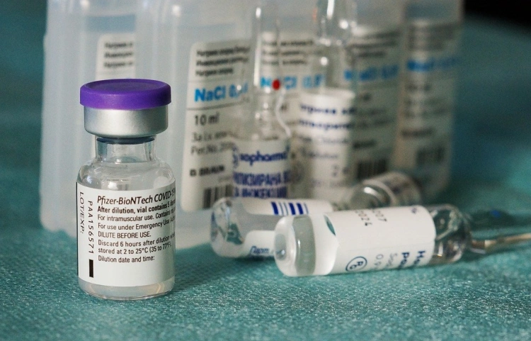 szczepienia krzyżowe moderna pfizer rzeczywista skuteczność covid