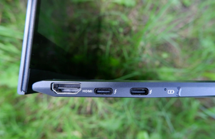 Asus ZenBook Flip 13 UX363 - nie laptop, nie tablet, ale ma sens [RECENZJA]