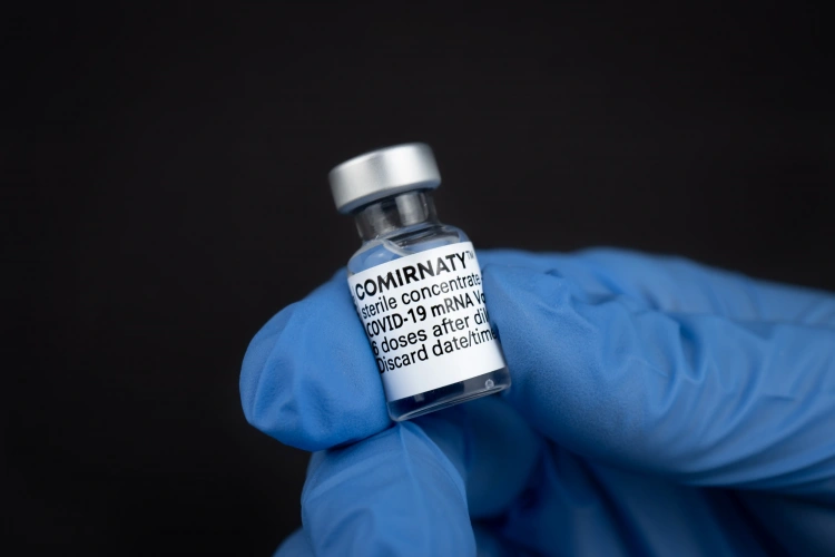 unsplash pfizer trzecia dawka fda izrael comirnaty delta szczepienia szczepionki dawka przypominająca, covid koronawirus