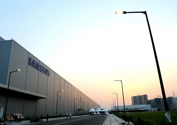 Jedna z fabryk smartfonów Samsunga w Indiach
Źródło: samsung.com