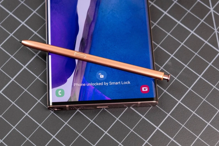 Pióro S-Pen w Galaxy Note 20 Ultra
Źródło: pcworld.com