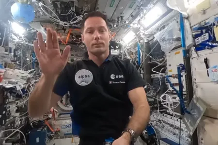 Astronauta zabierze Cię w podróż po stacji kosmicznej