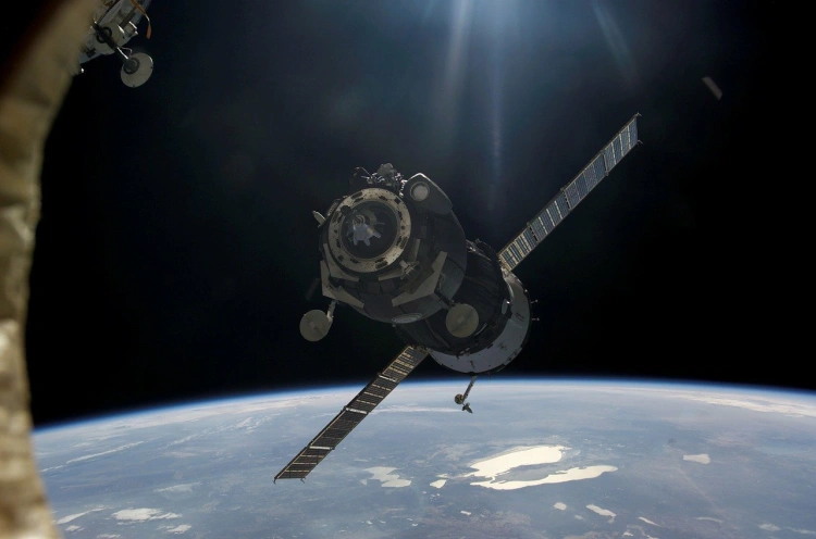 Kawałek satelity mógł uderzyć w ISS. Stacja zmieniła orbitę