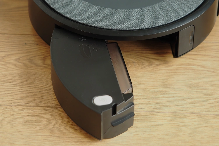 Test robota sprzątającego iRobot Roomba i3 - czy warto zdecydować się na zakup?