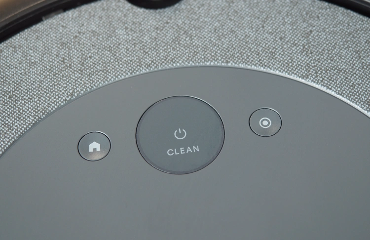 Test robota sprzątającego iRobot Roomba i3 - czy warto zdecydować się na zakup?