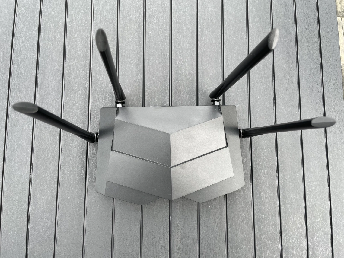 Zewnętrzne anteny routera Wi-Fi
fot. Daniel Olszewski / PCWorld
