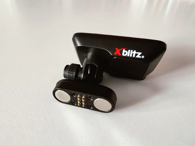 Testujemy wideorejestrator Xblitz Z8 Night - idealny prezent dla każdego kierowcy