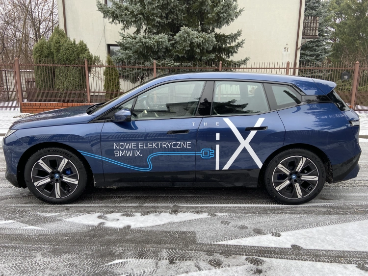 BMW iX mierzy aż 4,95 m
fot. Daniel Olszewski / PCWorld