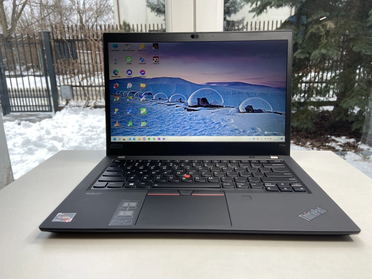 Lenovo ThinkPad P14s 2. generacji
fot. Daniel Olszewski / PCWorld