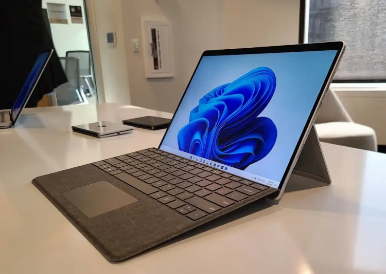 Surface Pro 8
Źródło: PCWorld.com