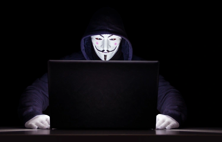 Anonymous informują: Rosja przygotowuje się do odcięcia globalnego internetu