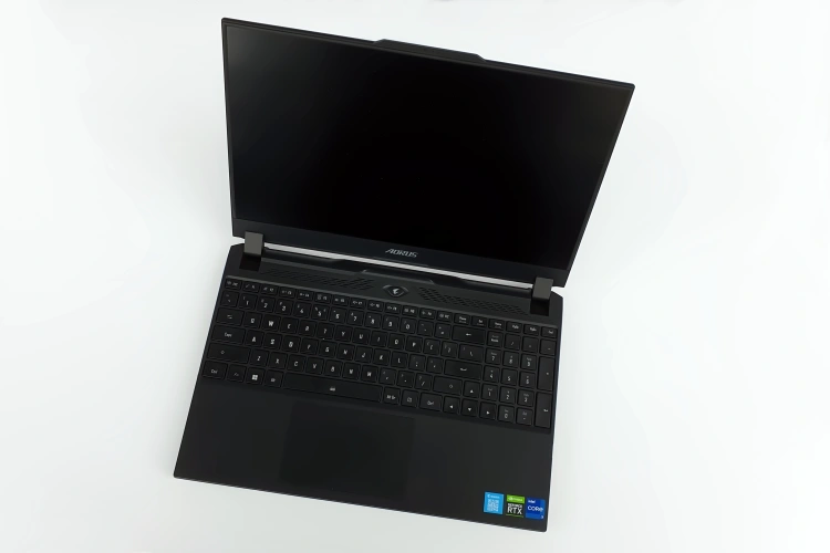 Czy to jeszcze laptop gamingowy, czy już stacja robocza? – Test AORUS 15 XE4 z GeForce RTX 3070 Ti