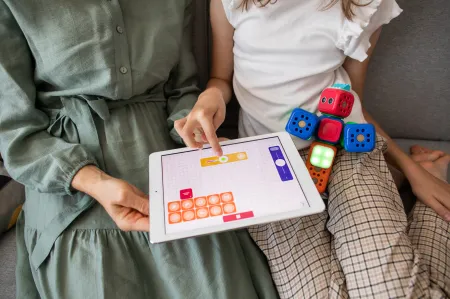 Tablet to świetny prezent na Dzień Dziecka. Przedstawiamy najlepsze tablety dla dzieci w 2023 roku