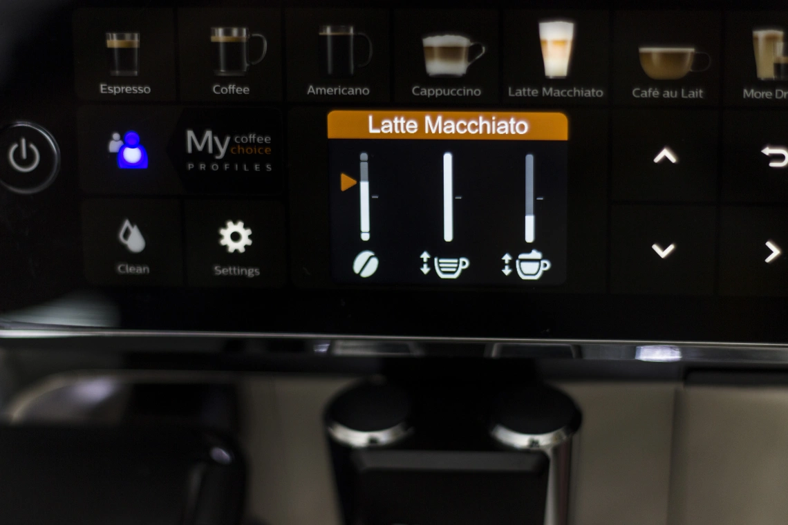 Który ekspres automatyczny do kawy wybrać? Testuję 5 ciśnieniowych ekspresów do domu
