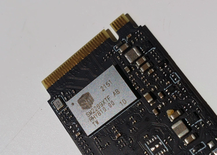 Dysk NVMe 1 TB PCIe 4.0 za mniej niż 600 zł - jak to możliwe? Test dysku LEXAR NM760