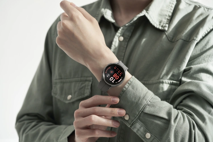Początek wiosny to idealny czas na zakup sportowego zegarka! Sprawdź najlepsze męskie smartwatche w 2023 roku