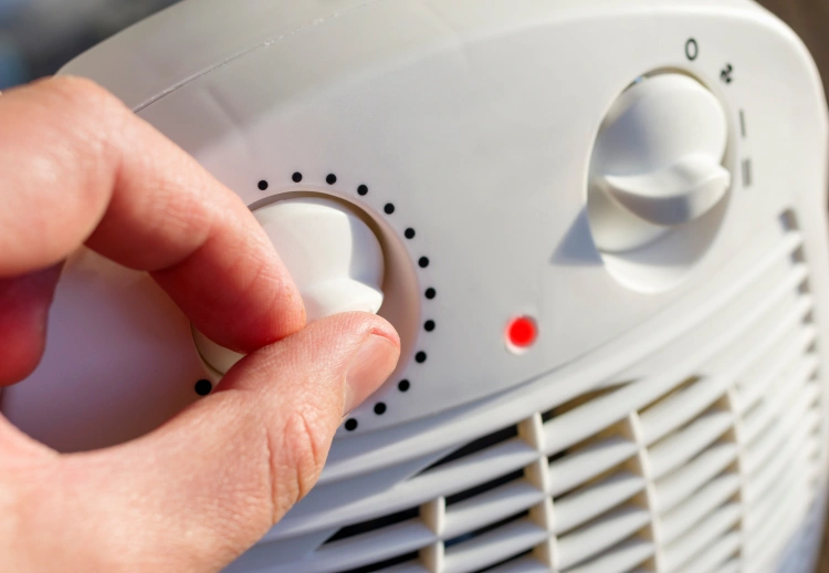 Dodatkowe źródło ciepła, czyli jaki termowentylator warto kupić? Wybrałam kilka tanich opcji