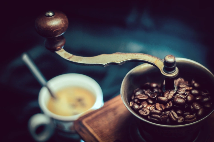 Jaki młynek do kawy – żarnowy czy nożowy?