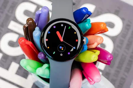 Pixel Watch od Google sprzedaje się świetnie. Czy Galaxy Watch ma się czego bać?