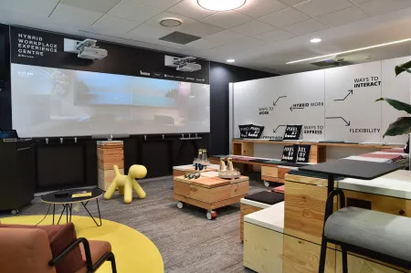 Polska centrum pracy hybrydowej. Pierwsze w Europie Hybrid Workplace Experience Centre otwarte w Warszawie