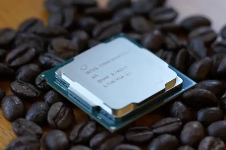 Intel opublikował niespodziewaną aktualizację swoich procesorów. O co chodzi?